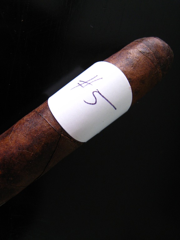 blind_cigar_5_1 La Flor Dominicana Coronado Maduro