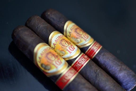 La Aurora 107 Maduro