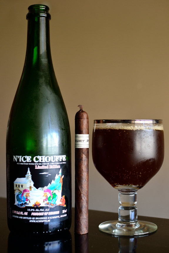 Liga Privada Velvet Rat with a Ni'Ice Chouffe