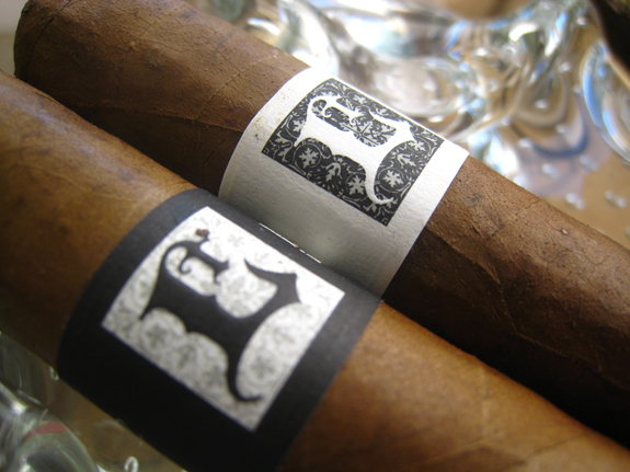 Leccia Tobacco Black