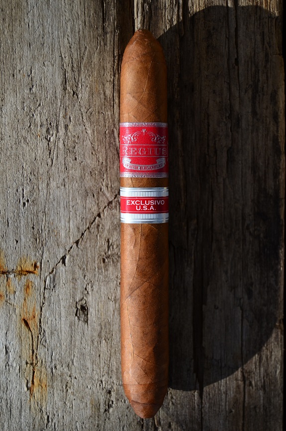 Regius Exclusivo U.S.A. Red Label Pressed Perfecto