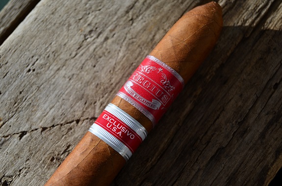 Regius Exclusivo U.S.A. Red Label Pressed Perfecto