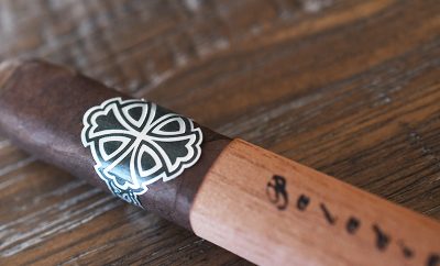 Dunbarton Tobacco & Trust Sin Compromiso Paladin de Saka
